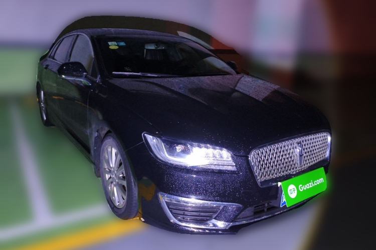 Used Lincoln MKZ 2017 2.0T Luxury Edition Front Right 45 Deg