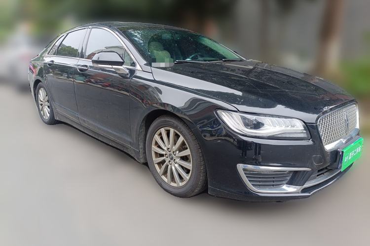 Used Lincoln MKZ 2017 2.0T Luxury Edition Front Right 45 Deg