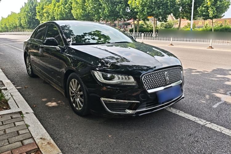 Used Lincoln MKZ 2017 2.0T Luxury Edition Front Right 45 Deg