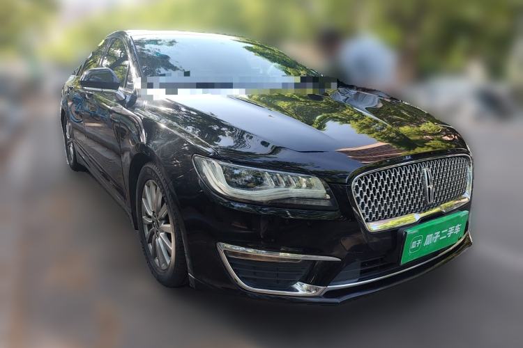 Used Lincoln MKZ 2017 2.0T Luxury Edition Front Right 45 Deg
