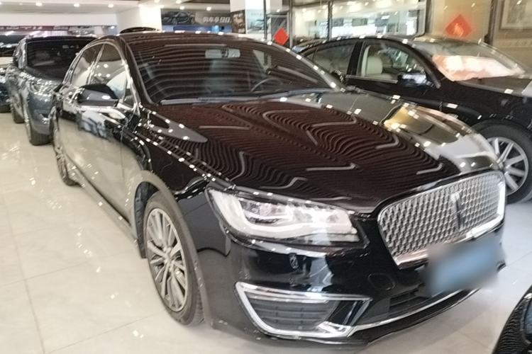 Used Lincoln MKZ 2017 2.0T Luxury Edition Front Right 45 Deg