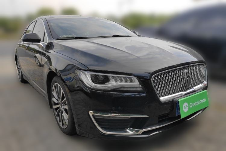 Used Lincoln MKZ 2017 2.0T Luxury Edition Front Right 45 Deg