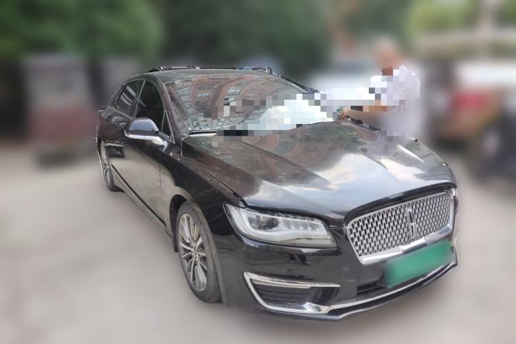 Used Lincoln MKZ 2017 2.0T Luxury Edition Front Right 45 Deg