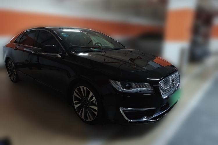 Used Lincoln MKZ 2017 2.0H Hybrid Luxury Edition Front Right 45 Deg