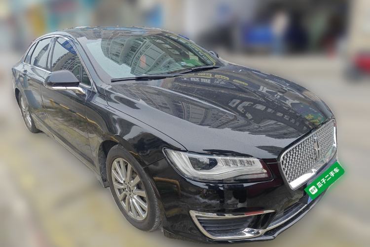 Used Lincoln MKZ 2017 2.0T Luxury Edition Front Right 45 Deg