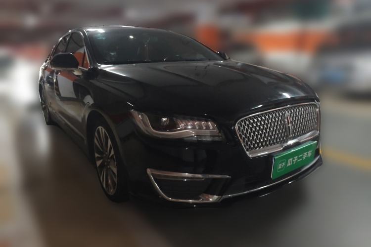 Used Lincoln MKZ 2017 2.0H Hybrid Luxury Edition Front Right 45 Deg