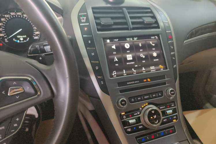 Used Lincoln MKZ 2017 2.0T Luxury Edition Gear Lever