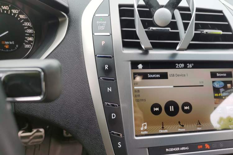 Used Lincoln MKZ 2017 2.0T Luxury Edition Gear Lever