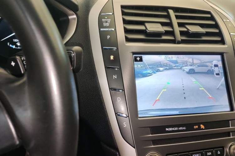 Used Lincoln MKZ 2017 2.0T Luxury Edition Gear Lever
