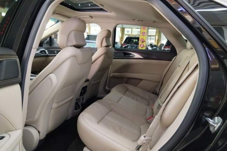 Used Lincoln MKZ 2017 2.0T Luxury Edition Interior 1