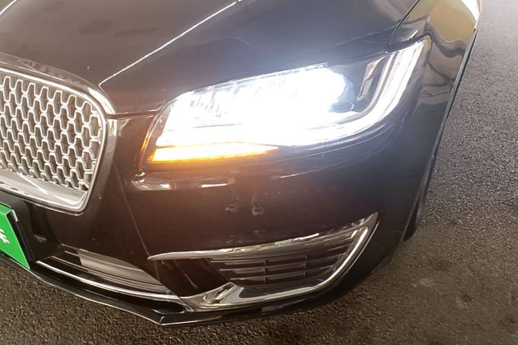 Used Lincoln MKZ 2017 2.0T Luxury Edition Left Front Headlight