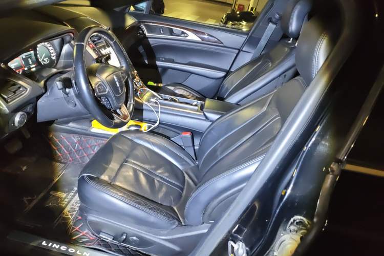 Used Lincoln MKZ 2017 2.0T Luxury Edition Left Front Seat