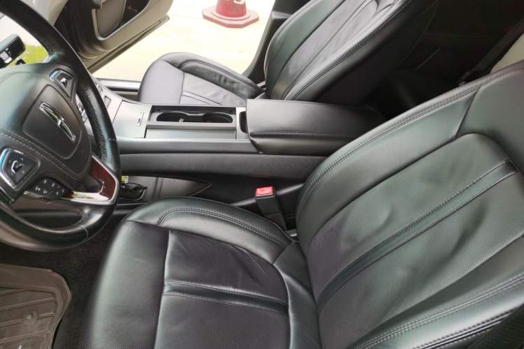 Used Lincoln MKZ 2017 2.0T Luxury Edition Left Front Seat