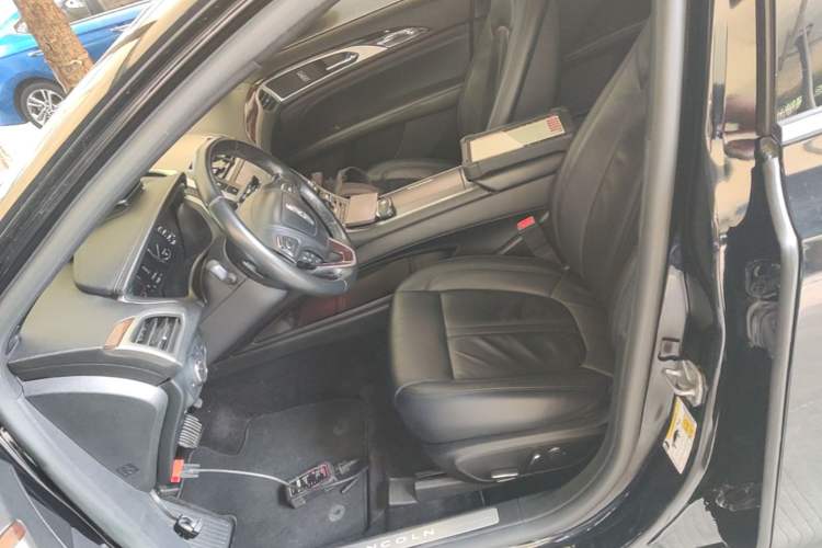 Used Lincoln MKZ 2017 2.0T Luxury Edition Left Front Seat