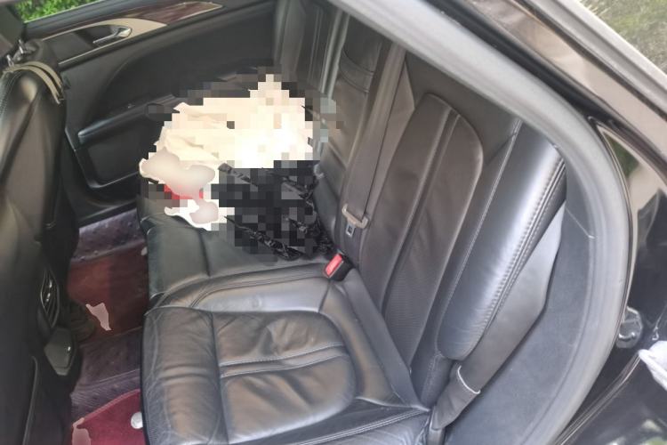 Used Lincoln MKZ 2017 2.0T Luxury Edition Left Rear Seat