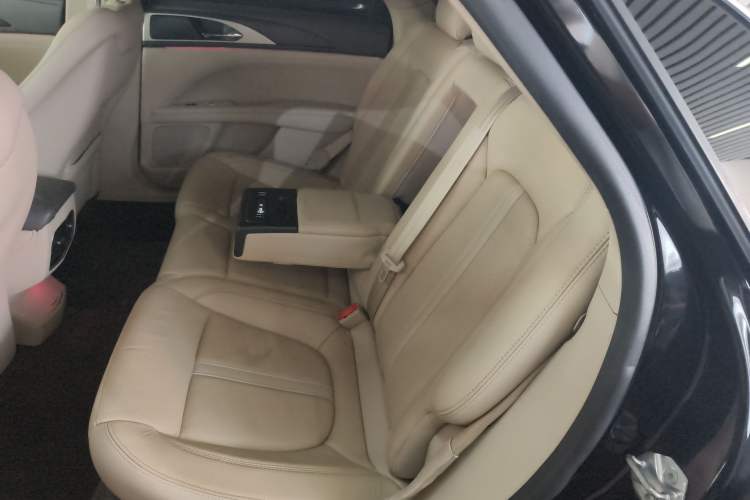 Used Lincoln MKZ 2017 2.0T Luxury Edition Left Rear Seat