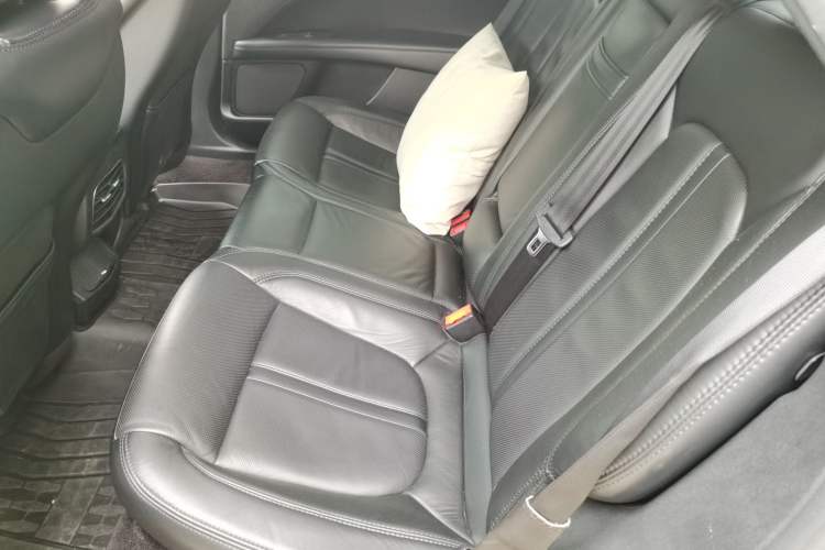 Used Lincoln MKZ 2017 2.0T Luxury Edition Left Rear Seat