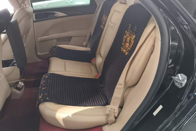 Used Lincoln MKZ 2017 2.0T Luxury Edition Left Rear Seat