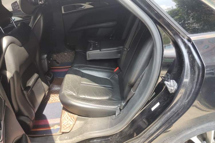 Used Lincoln MKZ 2017 2.0T Luxury Edition Left Rear Seat
