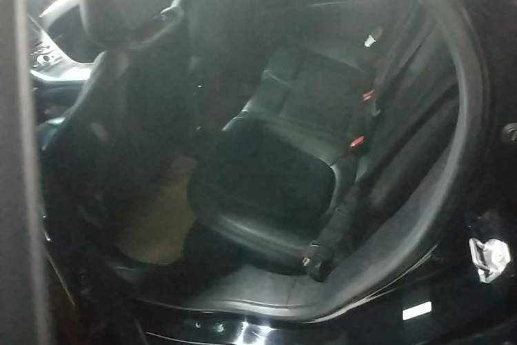 Used Lincoln MKZ 2017 2.0T Luxury Edition Left Rear Seat