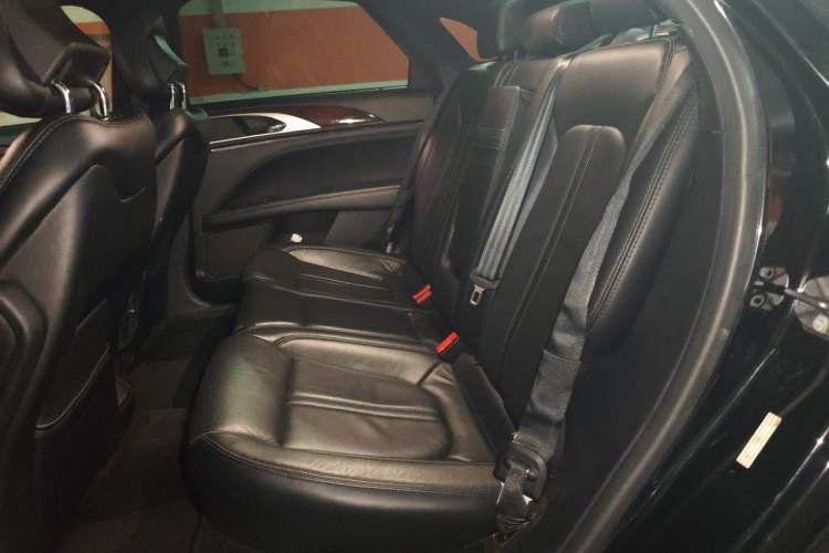 Used Lincoln MKZ 2017 2.0H Hybrid Luxury Edition Left Rear Seat