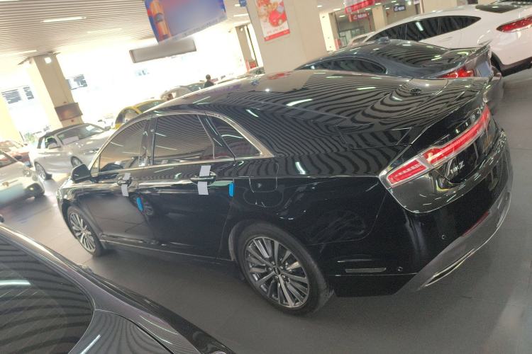 Used Lincoln MKZ 2017 2.0T Luxury Edition Left Side