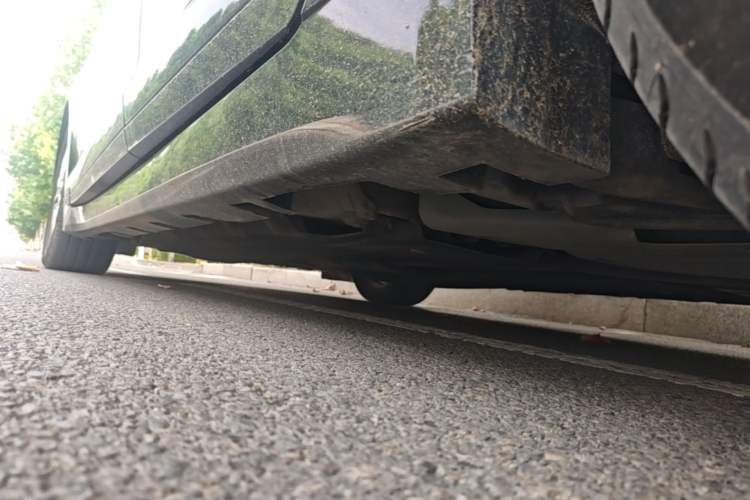 Used Lincoln MKZ 2017 2.0T Luxury Edition Left Side Sill