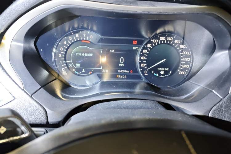 Used Lincoln MKZ 2017 2.0T Luxury Edition Odometer Close Up