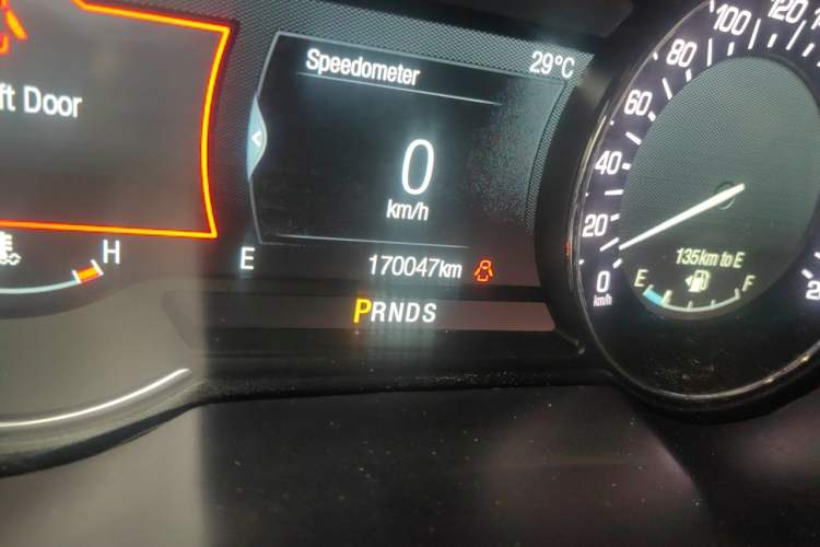 Used Lincoln MKZ 2017 2.0T Luxury Edition Odometer Close Up