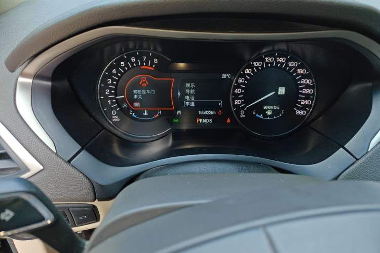 Used Lincoln MKZ 2017 2.0T Luxury Edition Odometer Close Up
