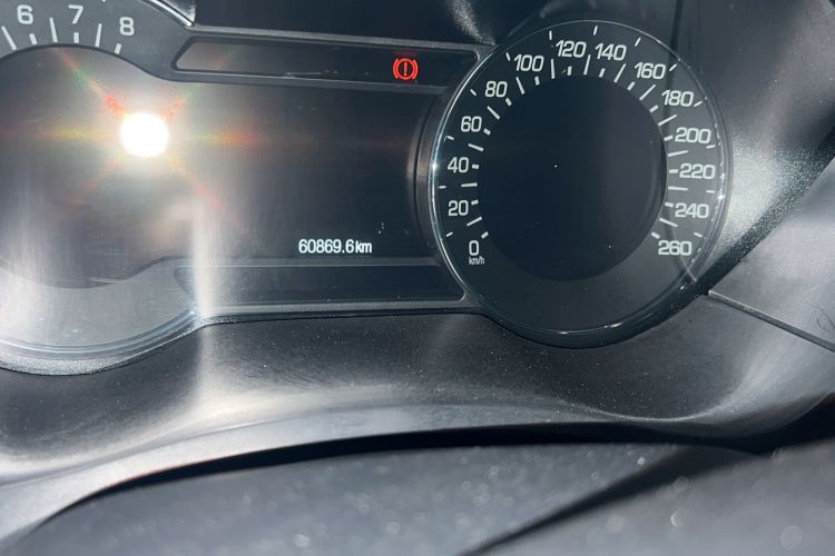 Used Lincoln MKZ 2017 2.0T Luxury Edition Odometer Close Up