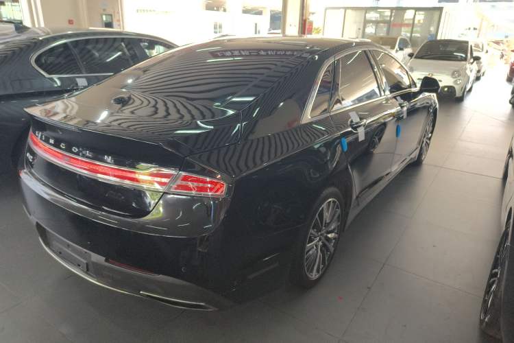 Used Lincoln MKZ 2017 2.0T Luxury Edition Rear Right 45 Deg