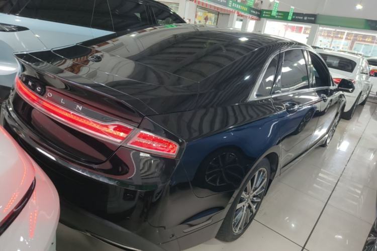 Used Lincoln MKZ 2017 2.0T Luxury Edition Rear Right 45 Deg