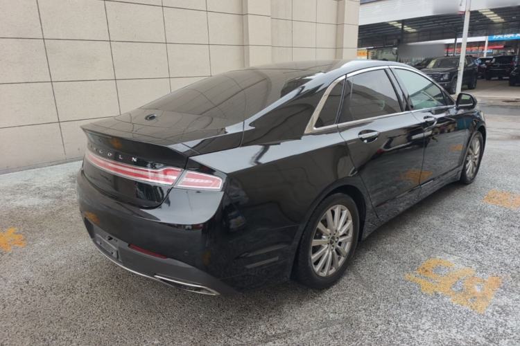 Used Lincoln MKZ 2017 2.0T Luxury Edition Rear Right 45 Deg