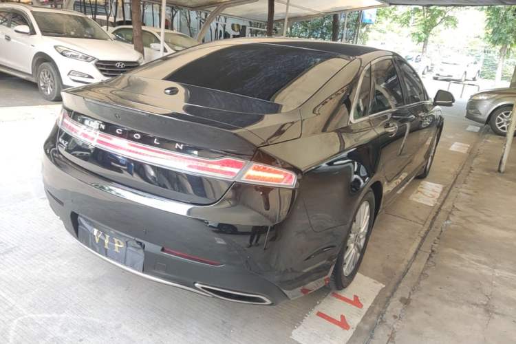 Used Lincoln MKZ 2017 2.0T Luxury Edition Rear Right 45 Deg