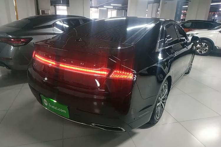 Used Lincoln MKZ 2017 2.0T Luxury Edition Rear Right 45 Deg