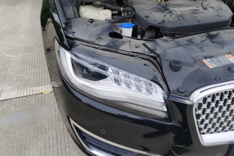 Used Lincoln MKZ 2017 2.0T Luxury Edition Right Front Headlight