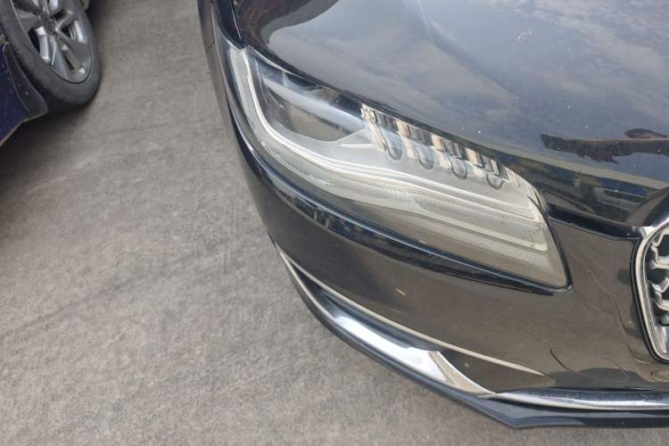 Used Lincoln MKZ 2017 2.0T Luxury Edition Right Front Headlight