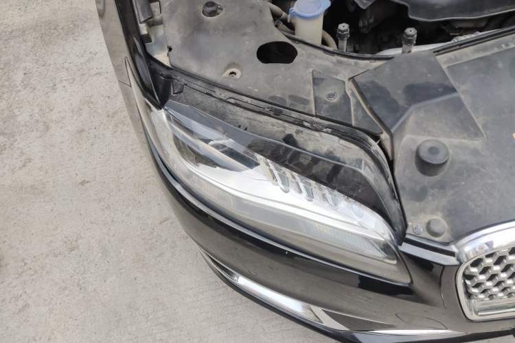 Used Lincoln MKZ 2017 2.0T Luxury Edition Right Front Headlight