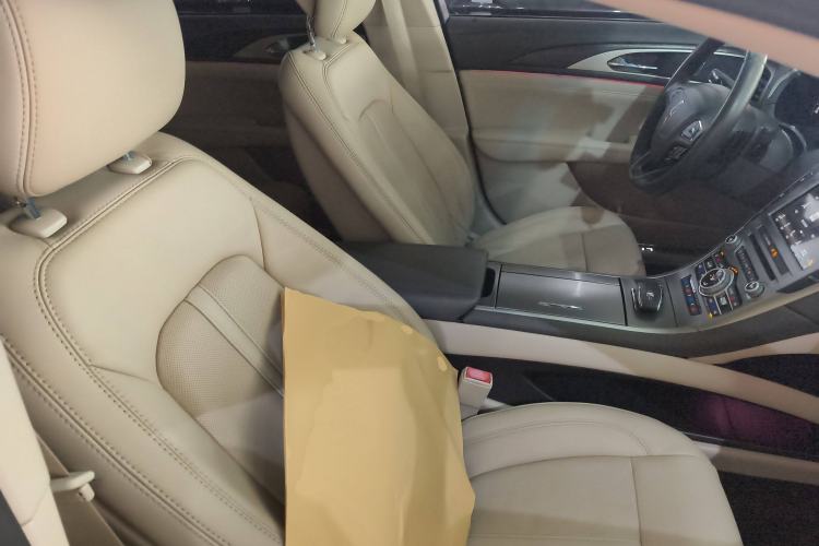 Used Lincoln MKZ 2017 2.0T Luxury Edition Right Front Seat