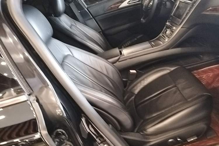 Used Lincoln MKZ 2017 2.0T Luxury Edition Right Front Seat