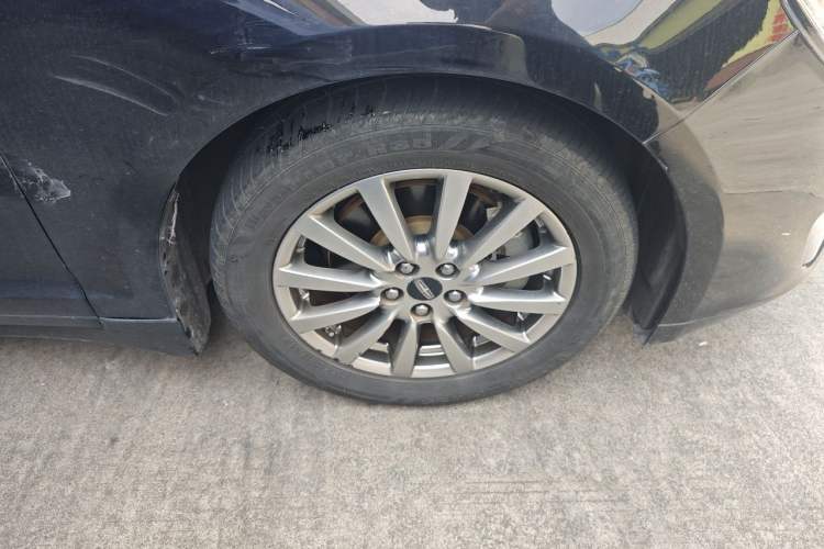 Used Lincoln MKZ 2017 2.0T Luxury Edition Right Front Wheel Hub