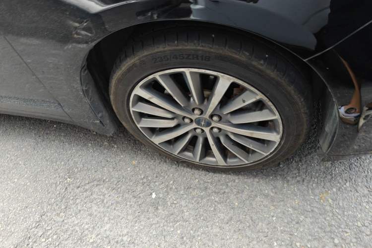 Used Lincoln MKZ 2017 2.0T Luxury Edition Right Front Wheel Hub