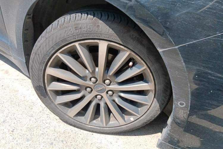 Used Lincoln MKZ 2017 2.0T Luxury Edition Right Front Wheel Hub