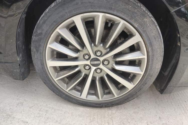 Used Lincoln MKZ 2017 2.0T Luxury Edition Right Front Wheel Hub