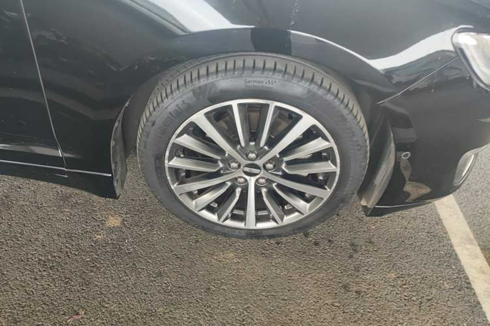 Used Lincoln MKZ 2017 2.0T Luxury Edition Right Front Wheel Hub