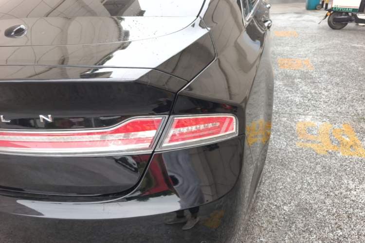Used Lincoln MKZ 2017 2.0T Luxury Edition Right Rear Taillight