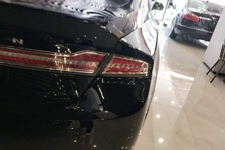 Used Lincoln MKZ 2017 2.0T Luxury Edition Right Rear Taillight