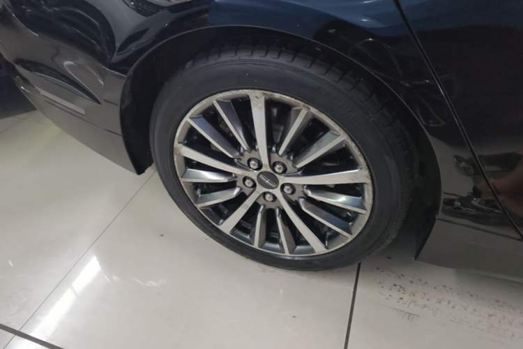 Used Lincoln MKZ 2017 2.0T Luxury Edition Right Rear Wheel Hub