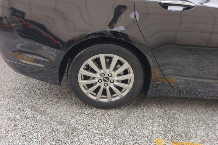 Used Lincoln MKZ 2017 2.0T Luxury Edition Right Rear Wheel Hub
